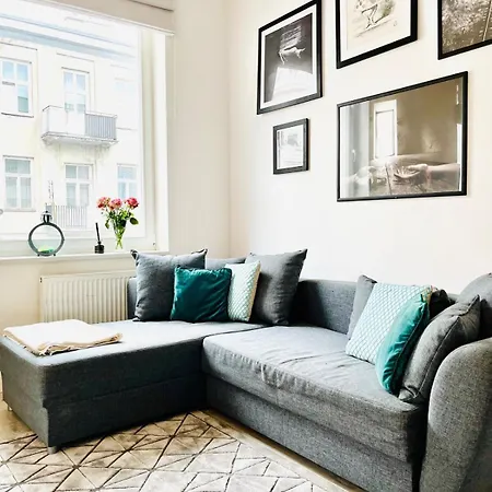 Lejlighed Sunny Gem In Heart Of The City